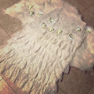 White lace ruffled Dress Like an Angel skirt!!